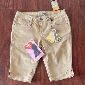 BNWT Hybrid Tan/Brown Stretch Bermuda Shorts